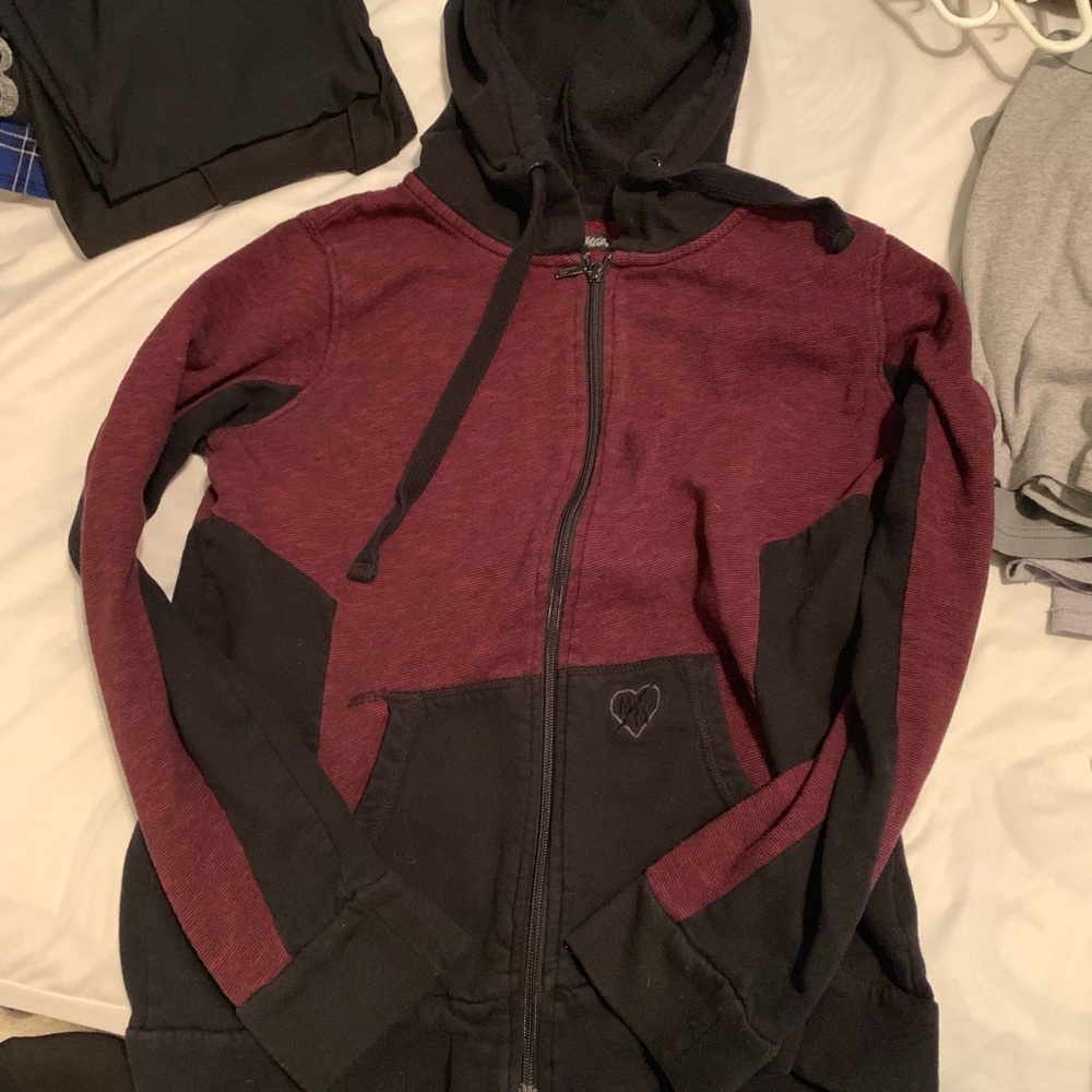 Medium red and black metal mulisha sweater